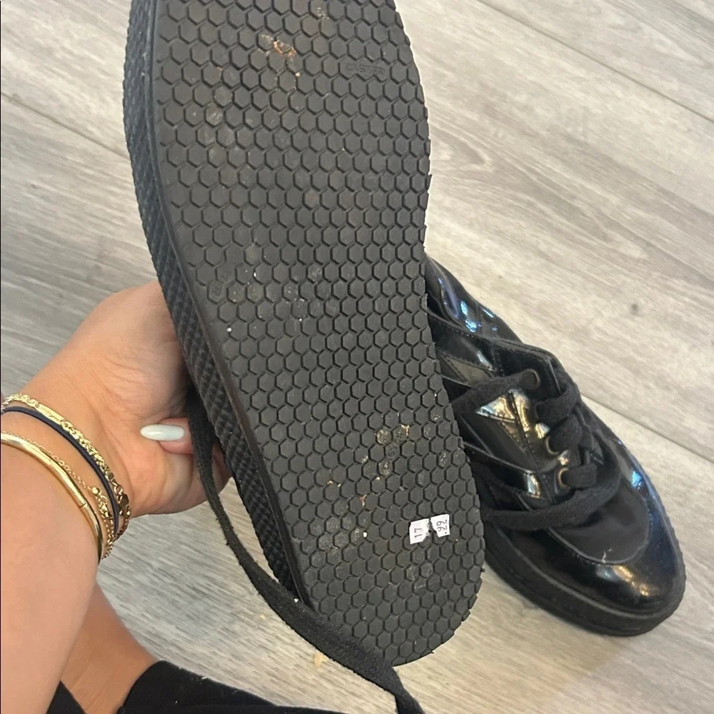 Stuart Weitzman Vintage Y2K Glossy Black Sneakers Sz 6.5